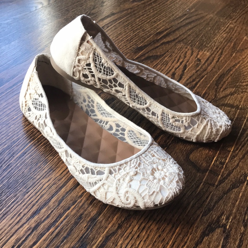 Cream lace flats